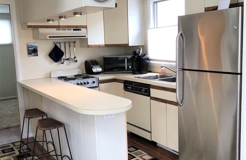 Stone Harbor Cottage | Great 1 bedroom 1 bath cottage located on Linden Lane in Stone Harbor.