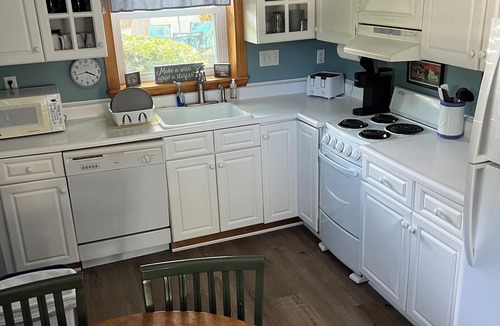 Dewey Beach Cottage | Great 2BR/1BA - 1/2 block to Beach with new fenced in patio!