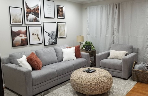 Nauck House | Great 3 bedroom, 2.5 bath with attached garage close to everything!