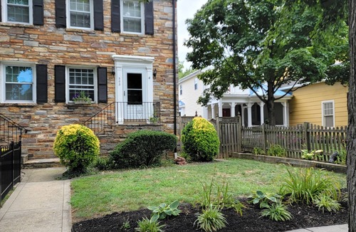 Del Ray House | Great Delray, Alexandria, One bed, bath, kitchen NOT share, big backyard, metro,