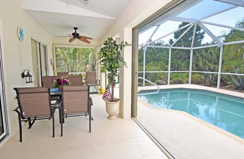 Englewood East House | Great golfing community, Minutes from sandy beaches