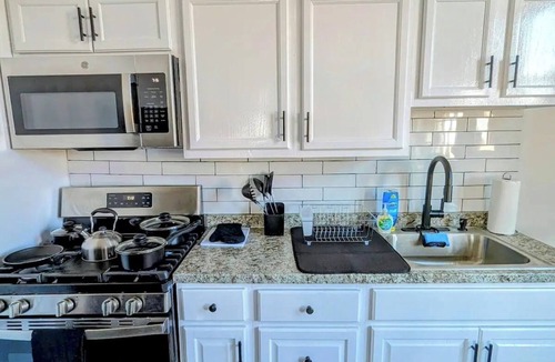 Seward Place Apartment | Great Value Unit in Union-A10