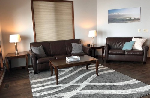 Spirit Lake Condo | Great views! Third floor end unit - Indoor parking!