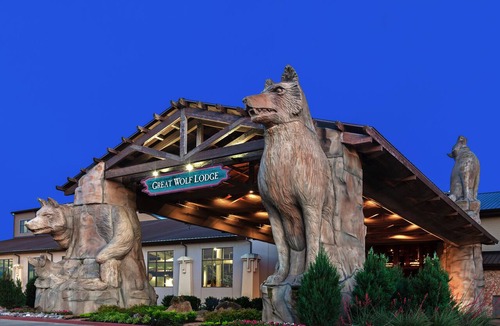 Grapevine Resort | Great Wolf Lodge Grapevine