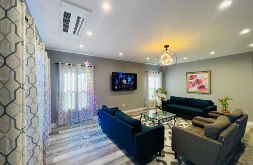 Seattle Villa | Green Lake 1st Line Home A with Central Air Conditioners