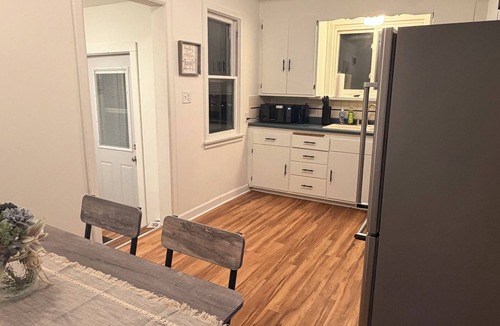 Greenfield House | Greenfield’s 96th Gradient-2 bedroom home with a large yard