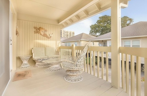 Myrtle Beach Cottage | Guest Cottage 77-G: 2 BR, 2 BA Cottage in Myrtle Beach, Sleeps 7