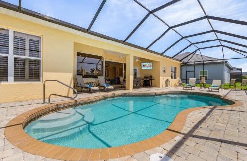 Pelican House | Gulf Access, Kayaks, Heated Pool - Villa Happy Hour - Roelens Vacations