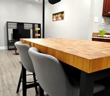 H Street Corridor House | H Street Heart - Entire Unit in Capitol Hill