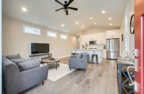 Depot Bench House | #HabitueHomes - Bennett's Bungalow