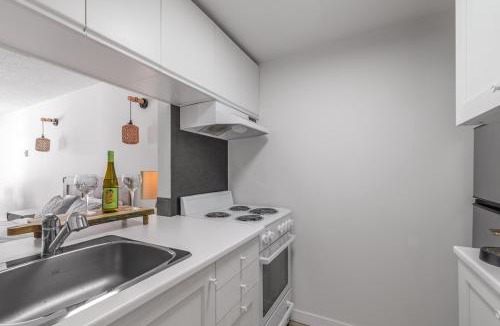 Stoneham Apartment | Hameau 22-51 Studio