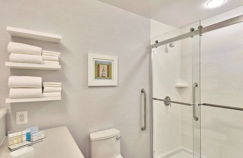 Old Town Alexandria Hotel | Hampton Inn Alexandria-Old Town/King St. Metro