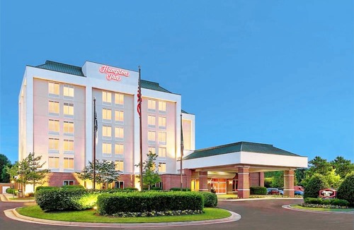 Potomac Falls Hotel | Hampton Inn Dulles/Cascades
