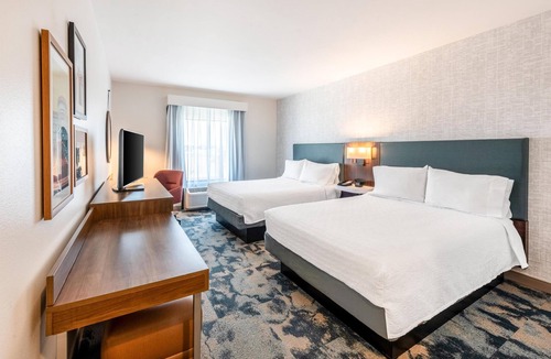 Glenarden Hotel | Hampton Inn & Suites Glenarden/Washington DC