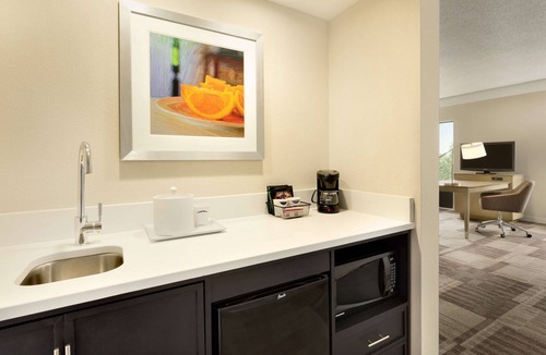 Largo Hotel | Hampton Inn & Suites Largo
