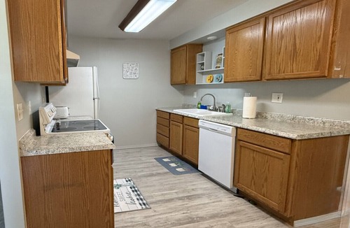 Southwest Ada County Alliance House | Happy Hazel-King Suite Game Room Fire Pit Pet Friendly Spacious Yard Boise