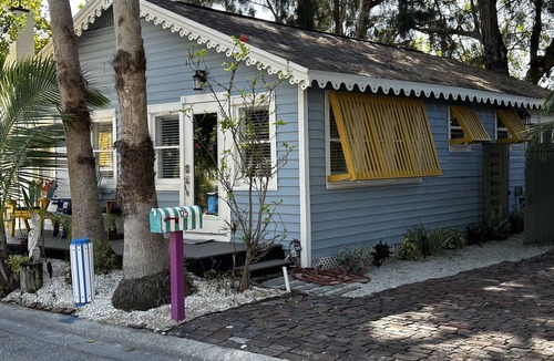 Sunset Beach Cottage | Happy Hour Cottage on Sunset Beach Treasure Island, FL. Steps from the Beach!