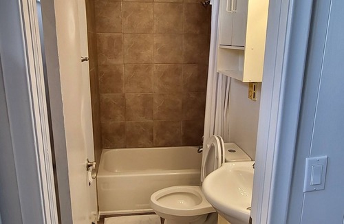 Severn Hotel | Happyland Inn