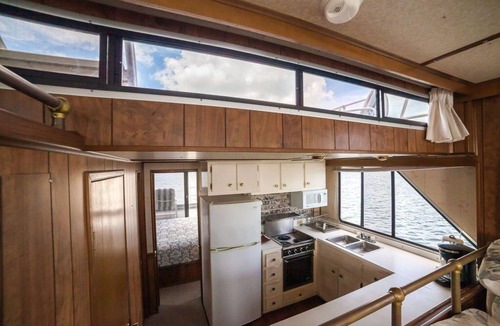 New Town Boat Rental | Happy’s Houseboat Key West