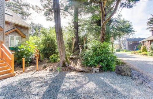 Downtown Cannon Beach House | Harrison Loft