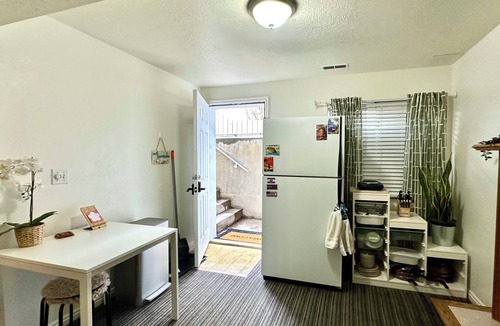Provo House | Hawaiian Sunshine 1-bedroom house in welcoming Provo with AC, WiFi
