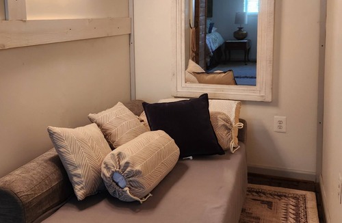 Linden Villa | Hazegrov in Virginia Horse and Wine Country