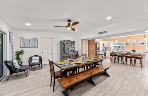 Cocoa Isles House | Heated Pool-Walk to Beach-Bikes-Beach Gear