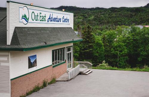 Rocky Harbour Hostel | HI Gros Morne - Out East Adventures