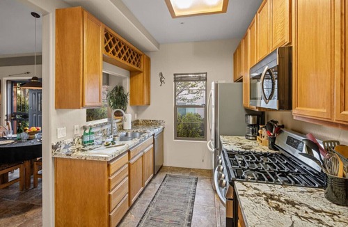 Nepenthe Villa | Hidden Gem w/Community Pool & Spa—Walk to Trails