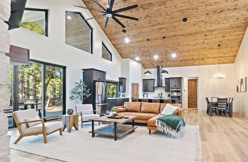 Torreon House | Hidden Pond Retreat - Peaceful Mountain Getaway