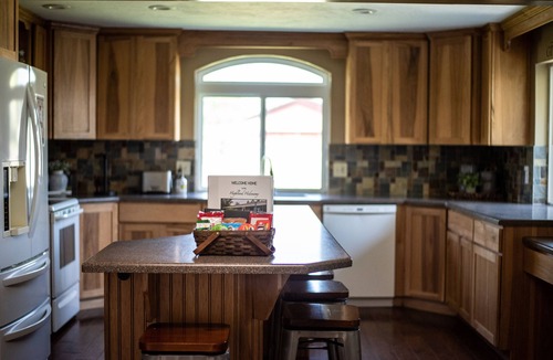 Highland House | Highland Hideaway, Room for everyone, central to everything