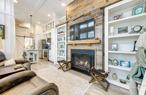 Highlands Cottage | Highlands Vacation Rental - Walk to Main St!