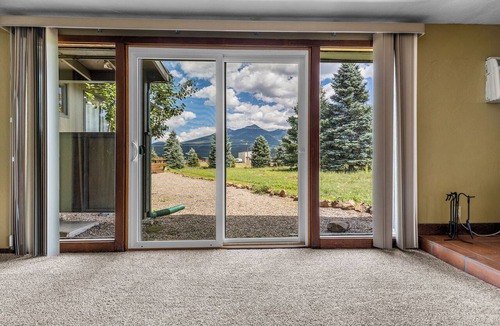 Baderville Ski Chalet | Hike, Ski, Stargaze: Flagstaff Cabin with Breath-Taking Views