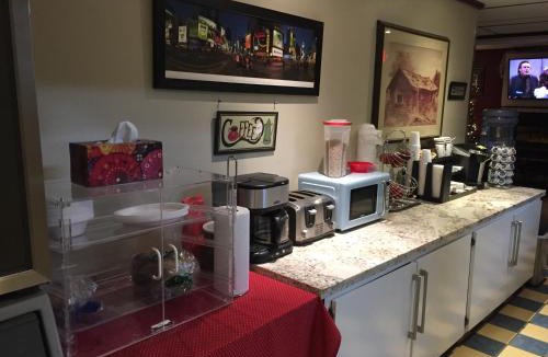 Swan Hills Hotel | Hillcrest Motel
