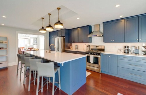 Southeast Magnolia House | ♛Hillside Magnolia Retreat♛~ Downtown Location ~