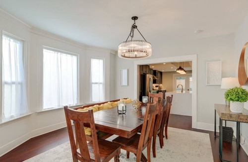 Southeast Magnolia House | ♛Hillside Magnolia Retreat♛~ Downtown Location ~