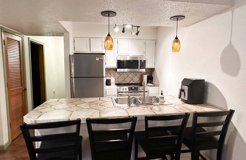 Notch Estates Condo | Hilltop WALK-IN Condo with Massage Chair Close to SDC