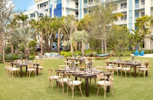 New Town Hotel | Hilton Garden Inn Key West/The Keys Collection