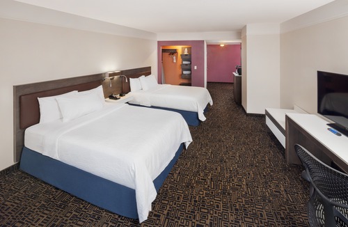 Quartier des Spectacles Hotel | Hilton Garden Inn Montreal Centre-Ville