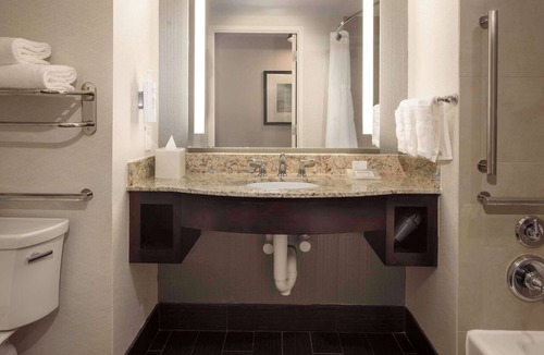 West End Hotel | Hilton Garden Inn Washington DC/Georgetown Area