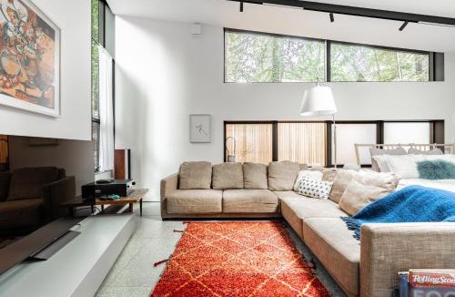 West Bellevue Apartment | Hip Studio Central Bellevue