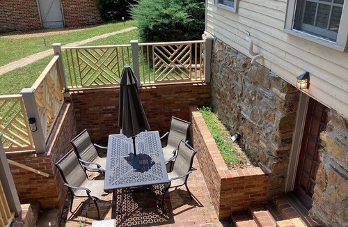 Warrenton Apartment | Historic 2-Bedroom in Old Town Warrenton, Virginia
