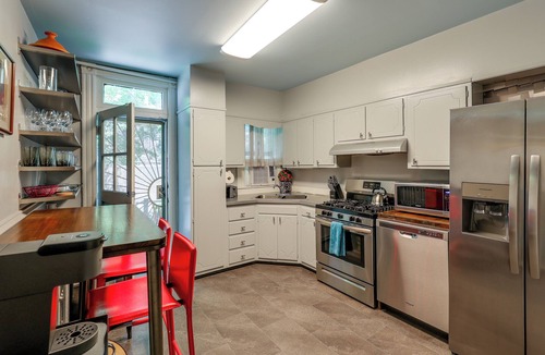 Georgetown House | Historic Georgetown Townhome: Walkable Location!