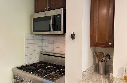Georgetown House | Historic Georgetown Home - 4 BR 3 BA 3 levels