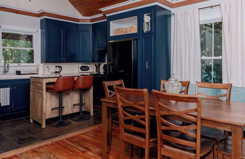 Washington House | Historic Home with 3 King Beds, Walk to Downtown & Waterfront