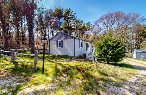 North Truro Condo | Historic Whitman house with alfresco dining deck - walk to beach and eateries