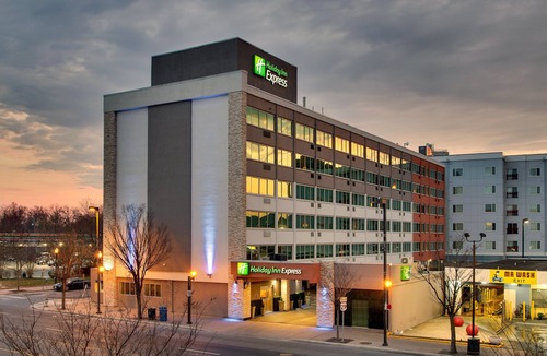 Downtown Hotel | Holiday Inn Express Washington DC N-Silver Spring, an IHG Hotel