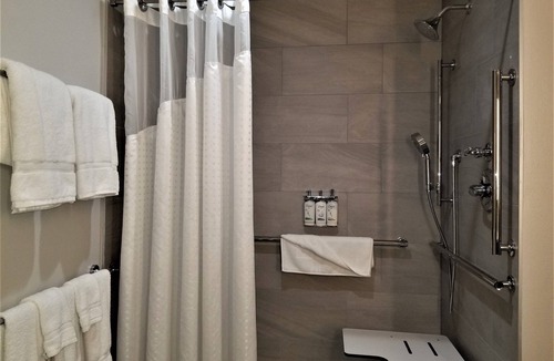 Apex Hotel | Holiday Inn Express Apex - Raleigh by IHG