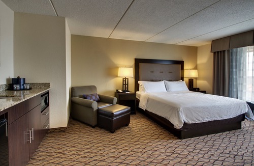 Hanover Hotel | Holiday Inn Express Baltimore-BWI Airport West by IHG
