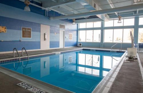 Northeast Columbus Hotel | Holiday Inn Express Columbus Airport Easton